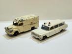 Matchbox Lesney #14 Lomas Van en #54 S&S Cadillac Ambulance, Ophalen of Verzenden, Gebruikt, Auto