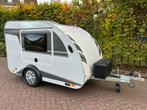 Tommy TMC25 Mini Caravan / teardrop, 2024 - Lichtgewicht!, Caravans en Kamperen, Caravans, Overige merken, Vast bed, Tot en met 2