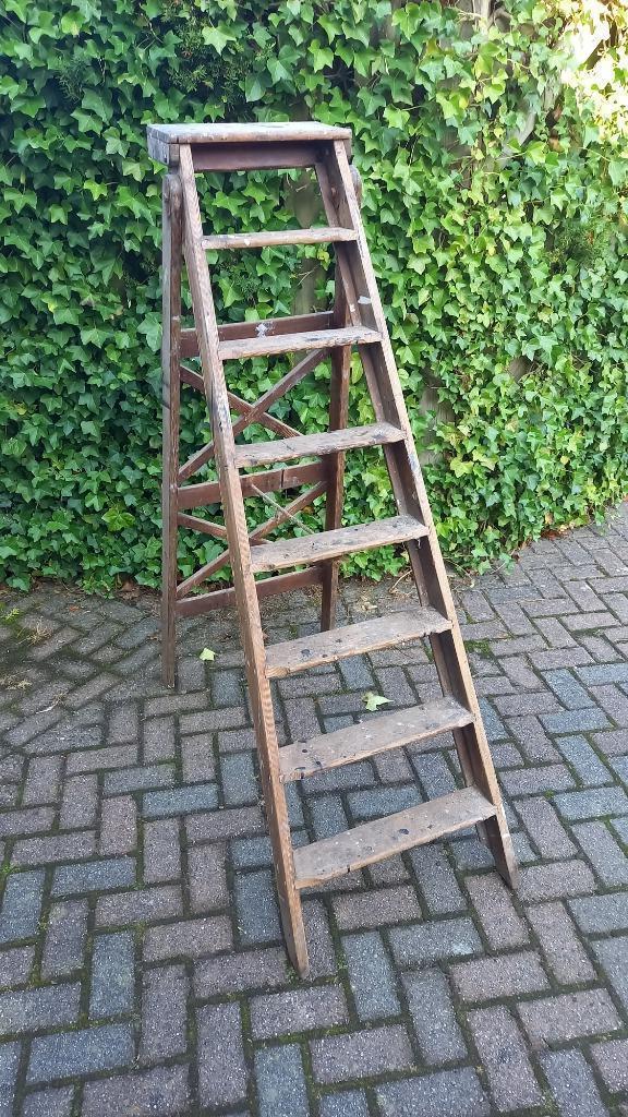 Vintage Retro gebruikte houten schilders trap ladder kerst., Doe-het-zelf en Verbouw, Ladders en Trappen, Gebruikt, Minder dan 2 meter