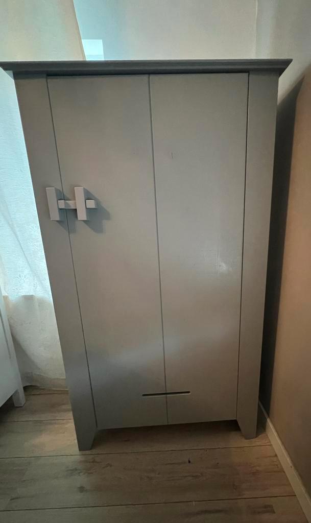 WOOOD Kast Grenen Mist 142x85x38, Huis en Inrichting, Kasten | Kledingkasten, Zo goed als nieuw, 100 tot 150 cm, 50 tot 100 cm