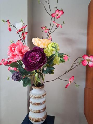 Boeket kunstbloemen | kunststof bloemen  beschikbaar voor biedingen