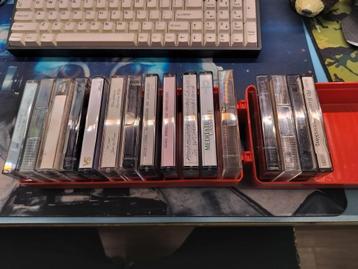 16 gebruikte cassettebandjes 