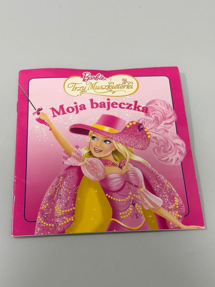Barbie boekje Moja bajeczka - Three Musketeers pools boek, Verzamelen, Poppen, Zo goed als nieuw, Accessoires, Ophalen of Verzenden