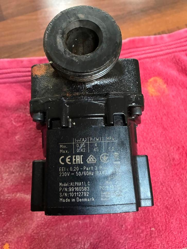 Grundfos ALPHA1 L 25-60 130 Circulatiepomp, Doe-het-zelf en Verbouw, Verwarming en Radiatoren, Zo goed als nieuw, Overige typen