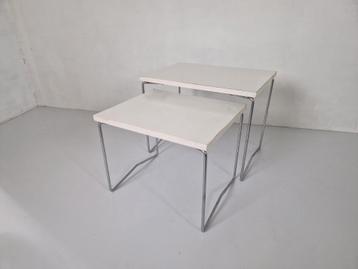 Brabantia nest tafeltjes vintage design. beschikbaar voor biedingen