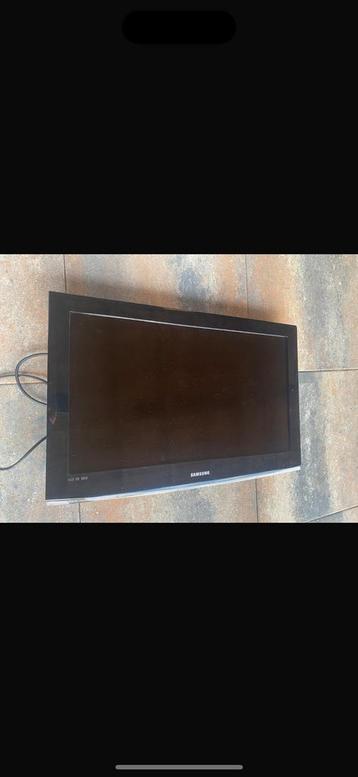 Samsung tv 32 inch LCD tv beschikbaar voor biedingen