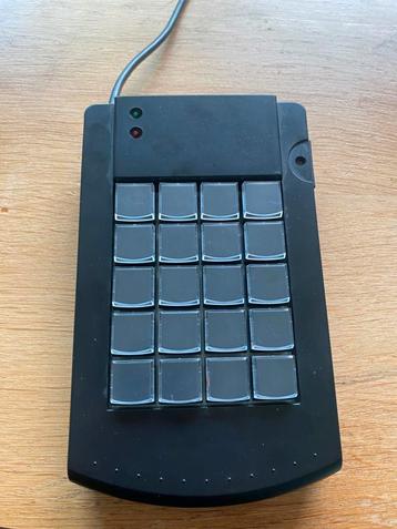 Streamer deck/Expertkeys EK-20 beschikbaar voor biedingen