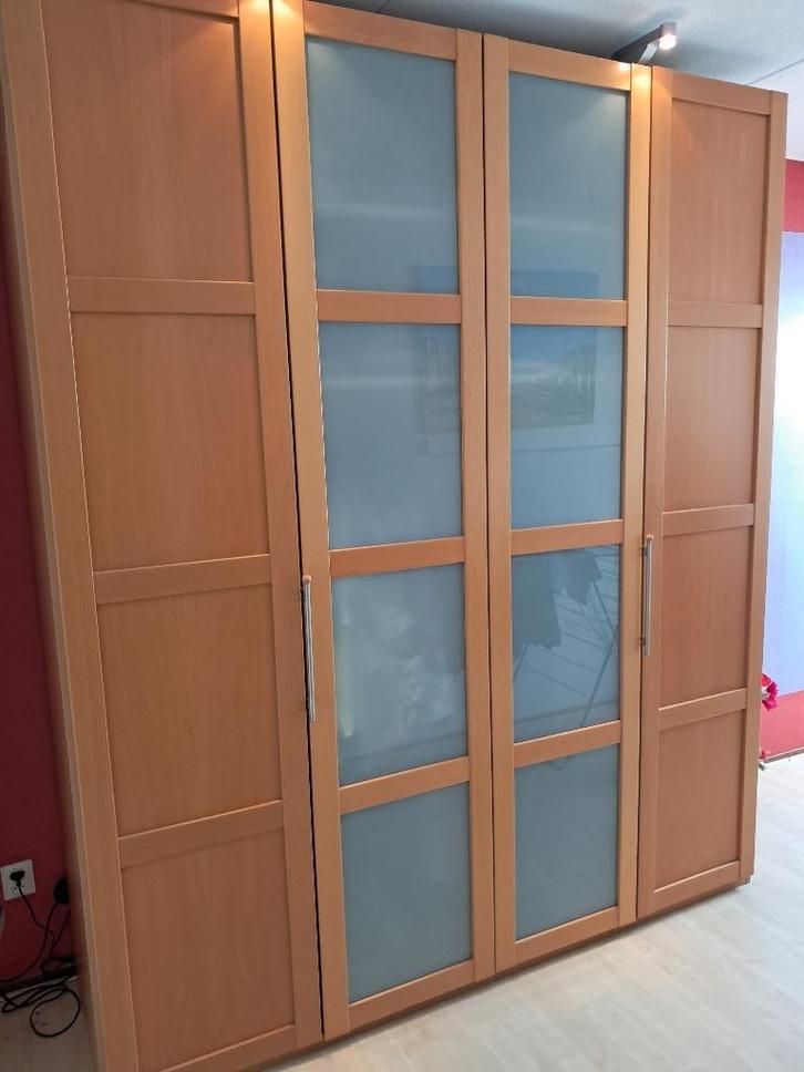 lichtkleurige houten kledingkst / linnenkast, Huis en Inrichting, Kasten | Kledingkasten, Zo goed als nieuw, 200 cm of meer, 50 tot 75 cm