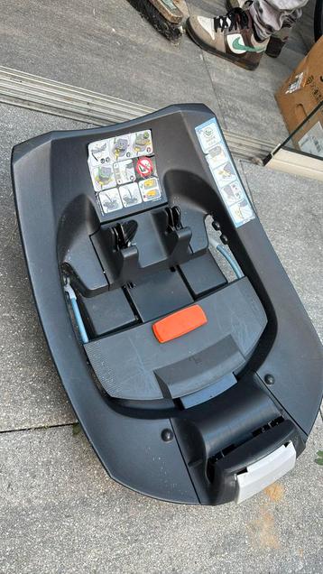 Cybex maxi cosi base beschikbaar voor biedingen
