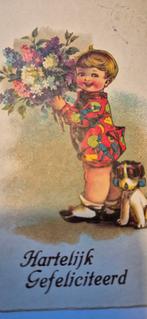 Vintage wenskaart jongen met bloemen en hond 1939, Verzamelen, Foto's en Prenten, Gebruikt, Ophalen of Verzenden, Voor 1940, Prent