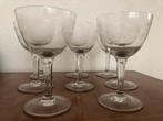8 prachtige oude wijnglazen met geslepen motieven, Verzamelen, Glas en Borrelglaasjes, Ophalen of Verzenden, Zo goed als nieuw