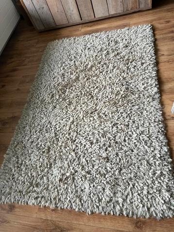 Vloerkleed beschikbaar voor biedingen