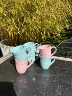 Mokken pastel blauw roze, zgan, Ophalen of Verzenden, Zo goed als nieuw, Overige stijlen, Kop(pen) en/of Schotel(s)