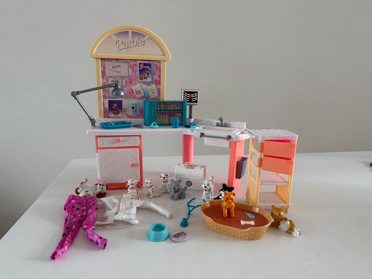 Vintage Barbie dierenarts, Kinderen en Baby's, Speelgoed | Poppenhuizen, Zo goed als nieuw, Toebehoren, Ophalen of Verzenden