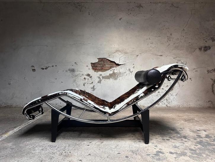 Cassina LC4 Chaise Longue Le Corbusier, Huis en Inrichting, Banken | Sofa's en Chaises Longues, Nieuw, Eenpersoons, Minder dan 150 cm