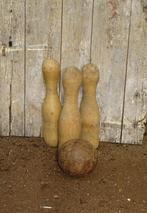 3 originele houten kegels en houten kegelbal, Ophalen