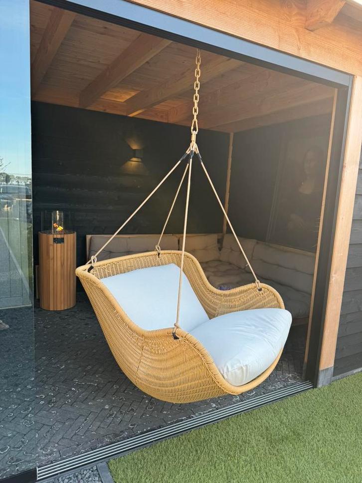 NIEUW in doos. Zeer exclusieve hangstoel., Tuin en Terras, Tuinsets en Loungesets, Nieuw, Overige materialen, 2 zitplaatsen, Ophalen