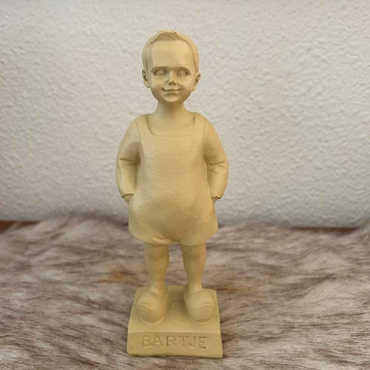 Prachtig puntgaaf beeld van Bartje voor een SPOTPRIJS! AKTIE, Antiek en Kunst, Kunst | Beelden en Houtsnijwerken, Ophalen of Verzenden