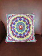 Kleurrijk kussen, Huis en Inrichting, Woonaccessoires | Kussens, Ophalen of Verzenden, Nieuw, Overige kleuren, Vierkant