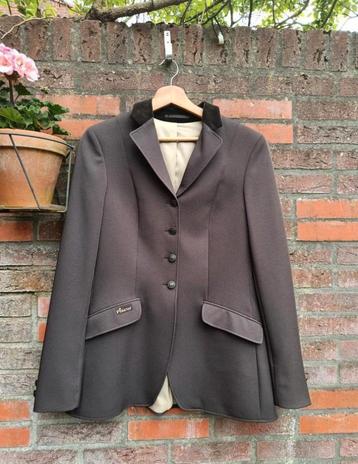 ✨ NIEUW ✨ Wedstrijdjas pikeur in de kleur bruin maat 176 beschikbaar voor biedingen