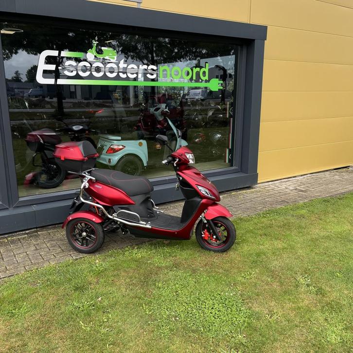 Nipponia Pride driewielscooter - geen helmplicht scootmobiel, Fietsen en Brommers, Scooters | Overige merken, Zo goed als nieuw