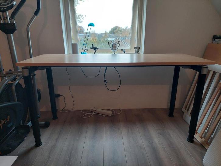 Verstelbaar Bureau, Huis en Inrichting, Tafelonderdelen, Gebruikt, Tafelblad, 150 tot 200 cm, 50 tot 100 cm, Rechthoekig, Kunststof