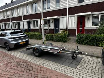 Geremde compacte aanhanger voor vervoer (zware) motorfiets beschikbaar voor biedingen