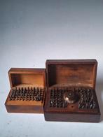 Twee doosjes met antieke ponsen / triebniet / stakingtool, Ophalen of Verzenden