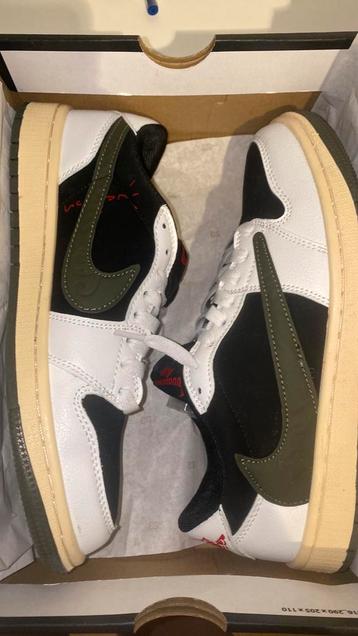 Travis Scott sneakers beschikbaar voor biedingen