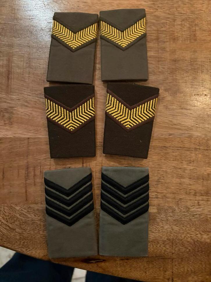 Militaire Rangonderscheidingstekens, Verzamelen, Militaria | Algemeen, Landmacht, Embleem of Badge, Nederland, Ophalen of Verzenden