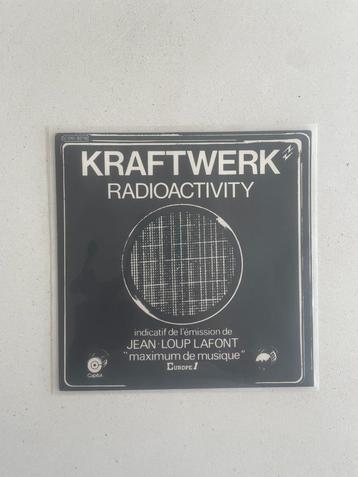 Kraftwerk - Radioactivity (7 inch) beschikbaar voor biedingen