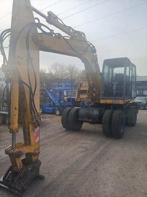 Furukawa mobiele kraan graafmachine, Zakelijke goederen, Machines en Bouw | Kranen en Graafmachines, Kraan
