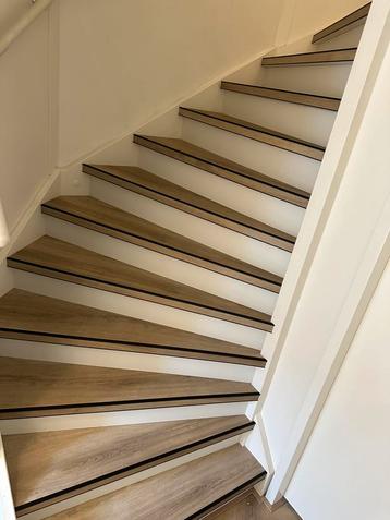 De Trappenfixer Pvc Traprenovatie met verlichting ! beschikbaar voor biedingen