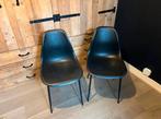 2 zwarte stoelen - kunststof / metaal, Ophalen, Gebruikt, Twee, Zwart