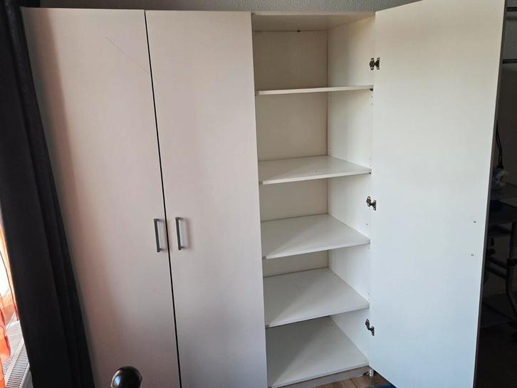 Grote Witte IKEA Kledingkast - 180x140x50cm, Huis en Inrichting, Kasten | Kledingkasten, Zo goed als nieuw, 150 tot 200 cm, 100 tot 150 cm