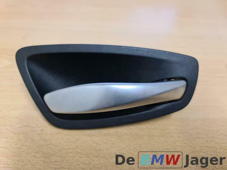 Deurgreep binnen RV BMW 1-serie E87 6962102, Auto-onderdelen, Klein materiaal, BMW, Gebruikt, Ophalen of Verzenden