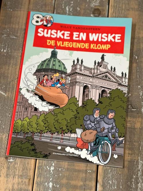 Nieuw! Suske en Wiske De Vliegende Klomp 2025 (heruitgave), Boeken, Stripboeken, Nieuw, Eén stripboek, Ophalen of Verzenden