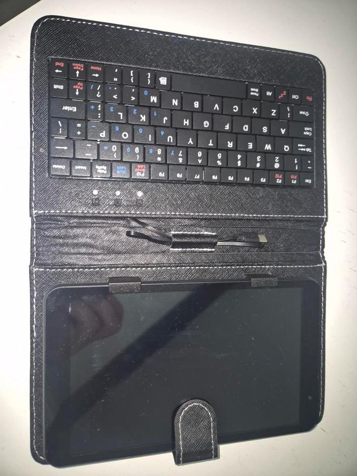 Tablet met toetsenbord, Computers en Software, Android Tablets, Gebruikt, Wi-Fi, 7 inch of minder, 16 GB, Uitbreidbaar geheugen