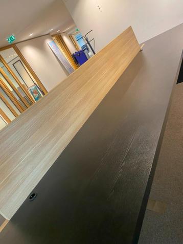 Design vergadertafel Vitra, donker eiken, 400 x 150 cm. - afbeelding 5