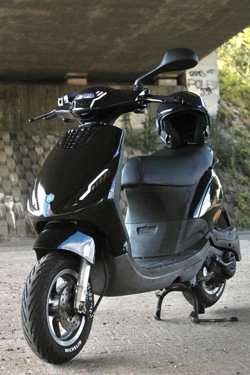 Piaggio Zip 50cc 4T, Fietsen en Brommers, Scooters | Yamaha, Gebruikt, Overige modellen, Maximaal 25 km/u, Benzine, Ophalen of Verzenden