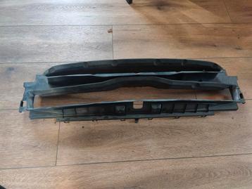 tesla s 2012-2016 1038208-00-B  luchtinlaat voor beschikbaar voor biedingen
