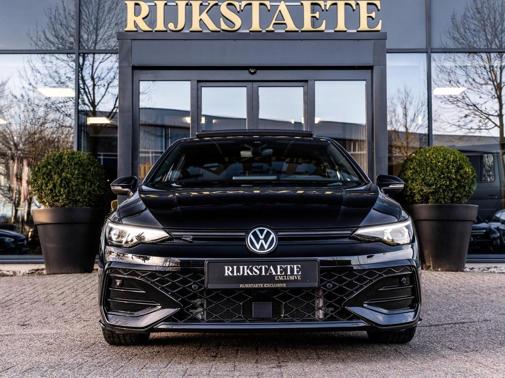 Volkswagen Golf 1.5 eTSI R-Line|PANO|ACC|H&K|HUD|GOLF 8.5, 4 cilinders, 150 pk, Zwart, Adaptive Cruise Control