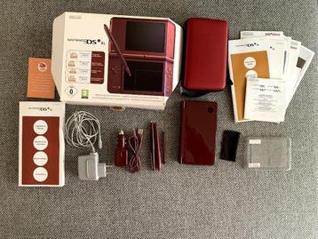 Nintendo DSi XL Donkerrood + Super Mario Bros + 160 spellen beschikbaar voor biedingen