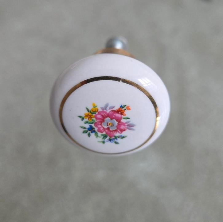 14 stuks Porselijnen  Meubel/Kastknop, Antiek en Kunst, Antiek | Woonaccessoires, Ophalen of Verzenden