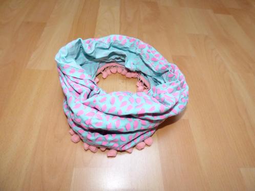 Leuk mintgroen/roze sjaaltje van Quapi, NIEUWSTAAT!, Kinderen en Baby's, Kindermode-accessoires, Zo goed als nieuw, Ophalen of Verzenden