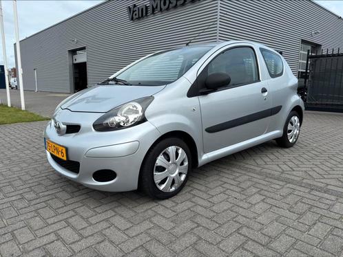 Toyota Aygo 1.0 12V 3DRS 2010 Grijs Airco, Auto's, Toyota, Particulier, Aygo, ABS, Airbags, Airconditioning, Metallic lak, Radio