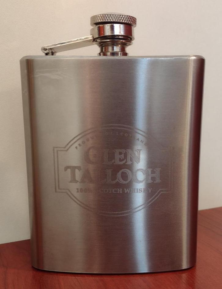 Glen Talloch Scotch Whisky Flesje Metaal 8oz 23,6cl., Verzamelen, Merken en Reclamevoorwerpen, Gebruikt, Gebruiksvoorwerp, Ophalen of Verzenden