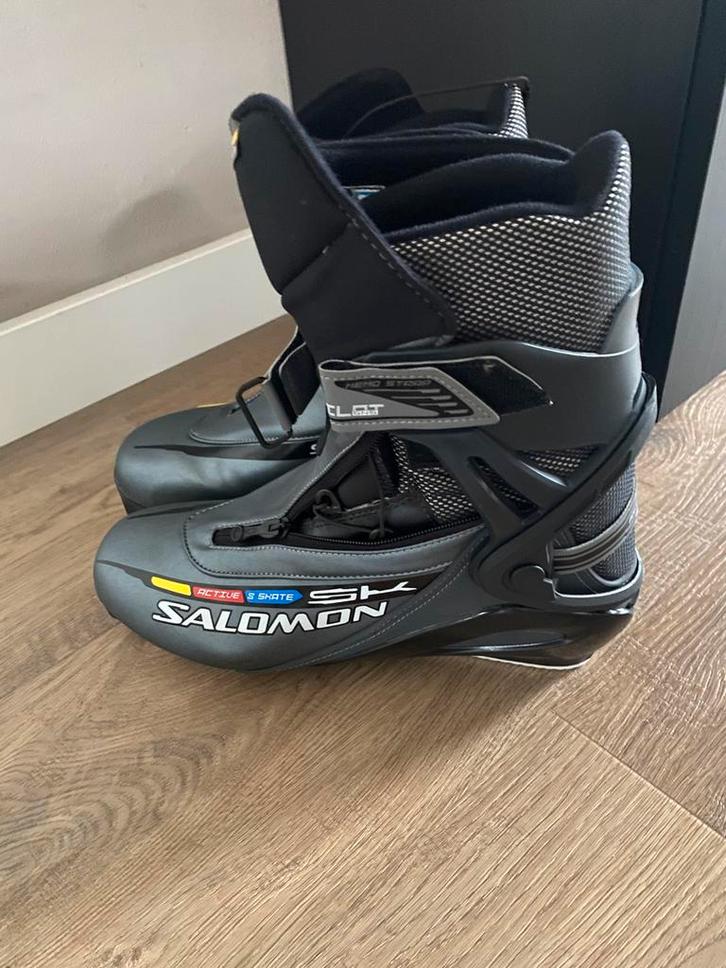 Salomon schaats schoenen 44 (43), Sport en Fitness, Schaatsen, Zo goed als nieuw, Noren, Overige merken, Ophalen of Verzenden