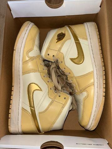 Wmns Air Jordan 1 Mid Se 38,5 GEBRUIKT beschikbaar voor biedingen