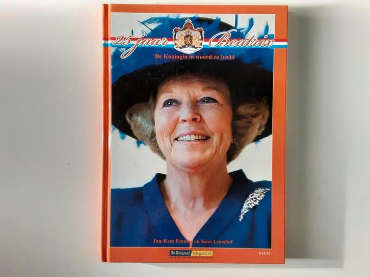 25 jaar Beatrix de Koningin in woord en beeld, Verzamelen, Complete verzamelingen en Collecties, Ophalen of Verzenden